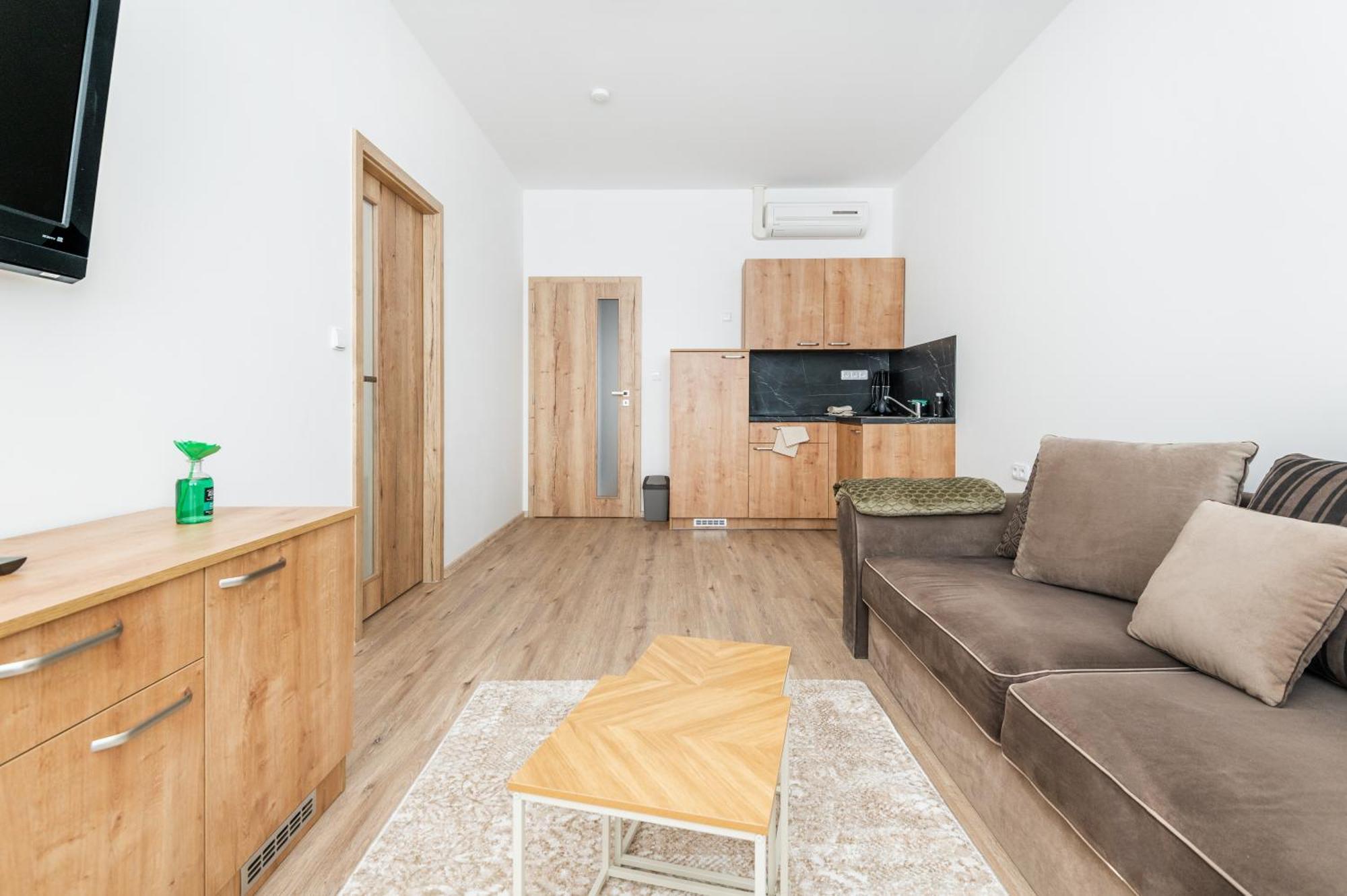 Cafe Kaftan - Pension Колин Экстерьер фото