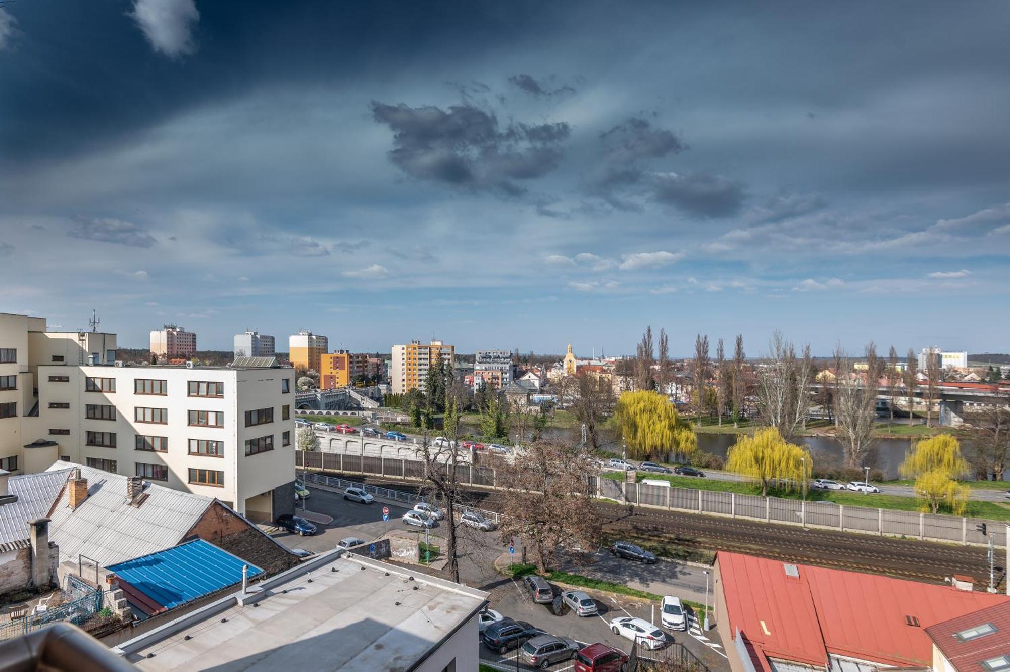 Cafe Kaftan - Pension Колин Экстерьер фото